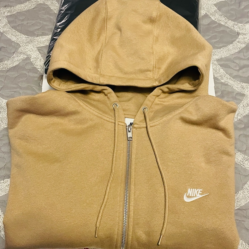 🆕 Nike Sportswear Club Fleece Full-Zip Hoodie. “Parachute Beige”, 2XL *NWT*